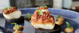 SEARED BARRA SCALLOPS WITH STORNOWAY BLACK PUDDING