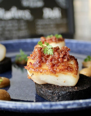 Seared Barra Scallops & Stornoway Black Pudding